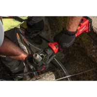 MILWAUKEE M18 ONEHCCT60-0C hydraulické krimpovací kleště 4933479683