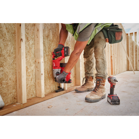 MILWAUKEE M18™ bezuhlíkové vrtací kladivo SDS-Plus 26 mm s rukojetí typu D 4933492480