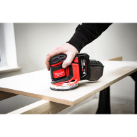 MILWAUKEE M18BOS125-502B - M18™ 125 mm excentrická bruska 4933464229