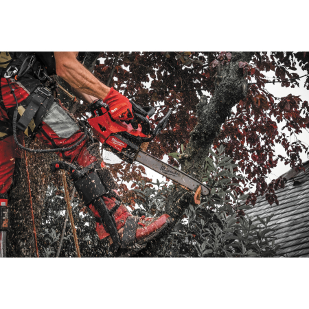 MILWAUKEE M18 FTHCHS35-802 FUEL Akumulátorová řetězová pila s horní rukojetí a lištou 35 cm 4933479589