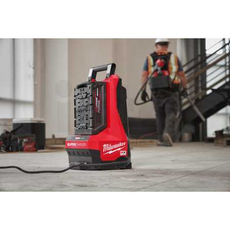 MILWAUKEE MX FUEL™ super nabíječka 4932492848
