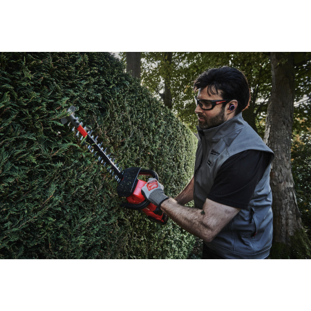 MILWAUKEE M18 FHET60-802 FUEL nůžky na živý plot 60 cm 4933493291