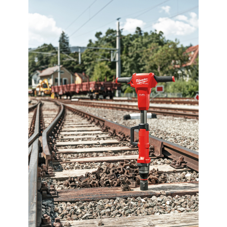 MILWAUKEE M18 FHIWF1R-0C FUEL 1″ železniční rázový utahovák s pojistným kroužkem 4933493140